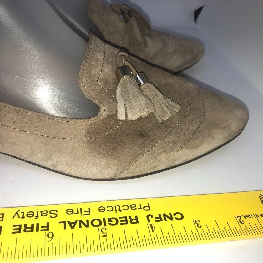 Vince Camuto Beige Suede Leather Loafers w/Tassels Women's 9M‎